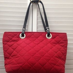 BANANA REPUBLIC quilted Poly red cloth tote
